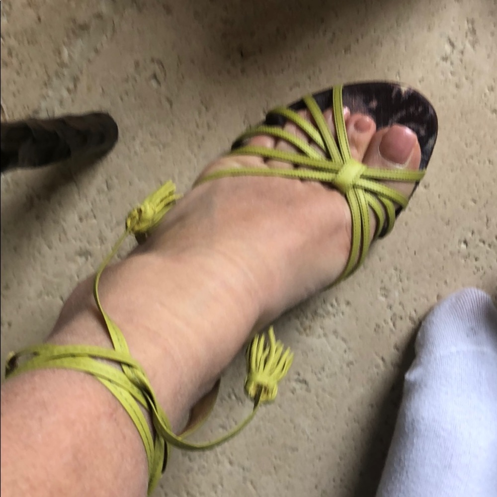 VALENTINO - Picture 3 of 8